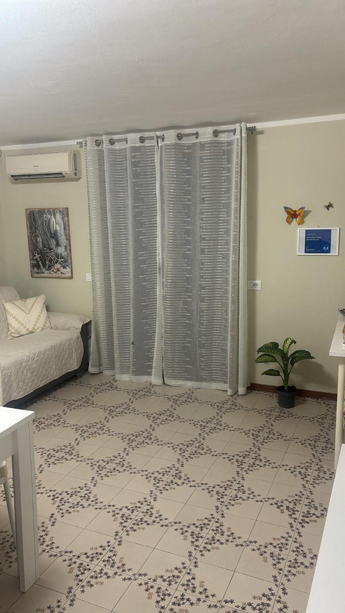 Appartamento Giardini Naxos Butterflies Home Schiso Exterior foto